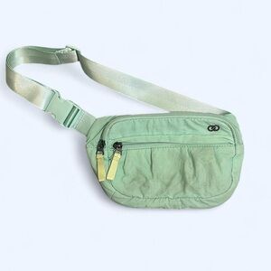 Calia by Carrie Underwood Mint Blue Zip Everywhere Fanny Pack Active Travel Bag